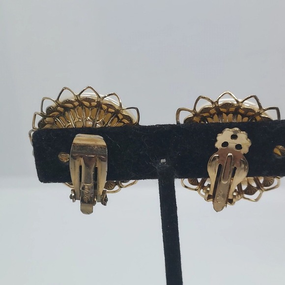 Vintage Judy Lee Gold Tone Faux Pearl Clip‎ On Earrings - Picture 2 of 6